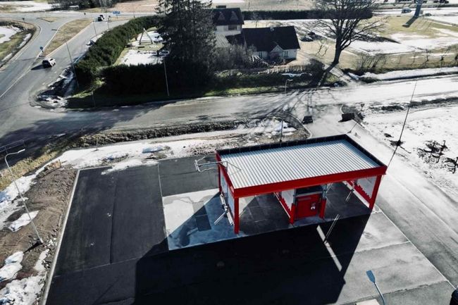 The new PUTO self-service car wash in Ragana, viewed from above.