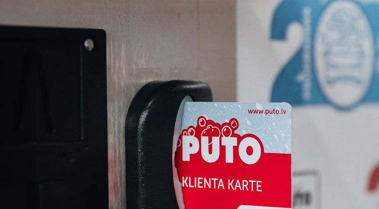 Klienta karte ievietota karšu lasītāja iekārtā